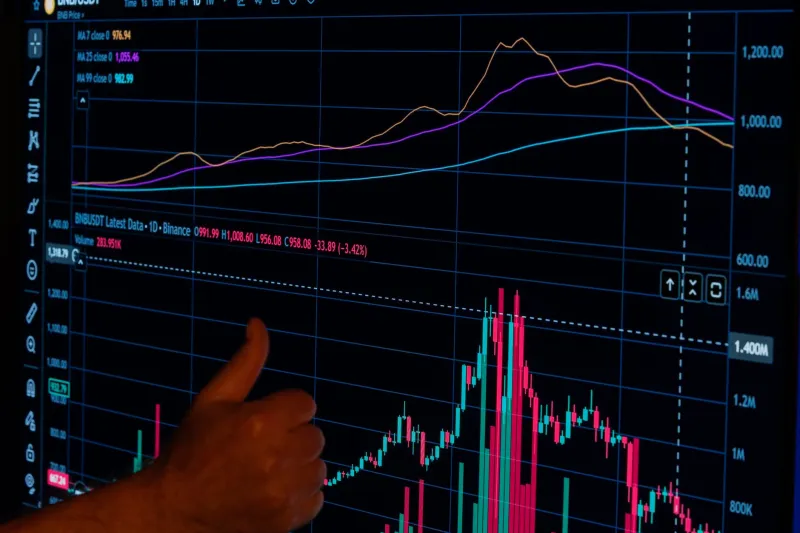 The Winning Month That Breaks Your Portfolio: Overconfidence and the Copy Trading Trap